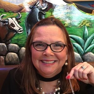 Meet your Posher, Linda